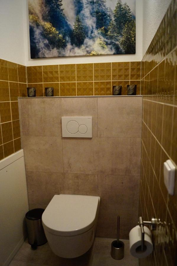 Schwarzwald Geht Immer Fewo 60 Qm Mit Grossem Suedbalkon, Wlan Und Magenta Tv Schönwalde Esterno foto